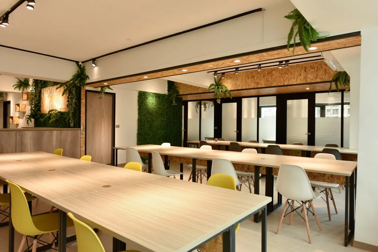 Hour Jungle 台中館共享長桌區